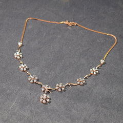 Rose gold floral pattern necklace