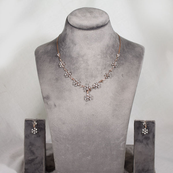 Rose gold floral pattern necklace