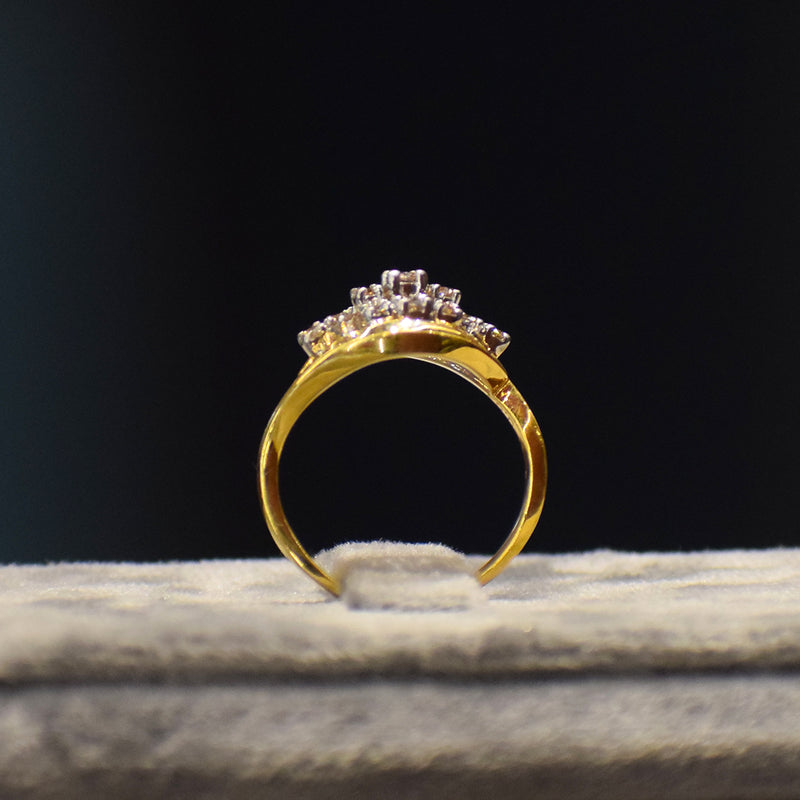 Yellow gold regular use ring