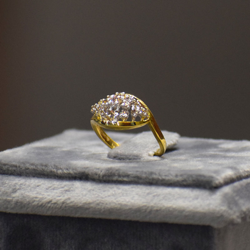 Yellow gold regular use ring